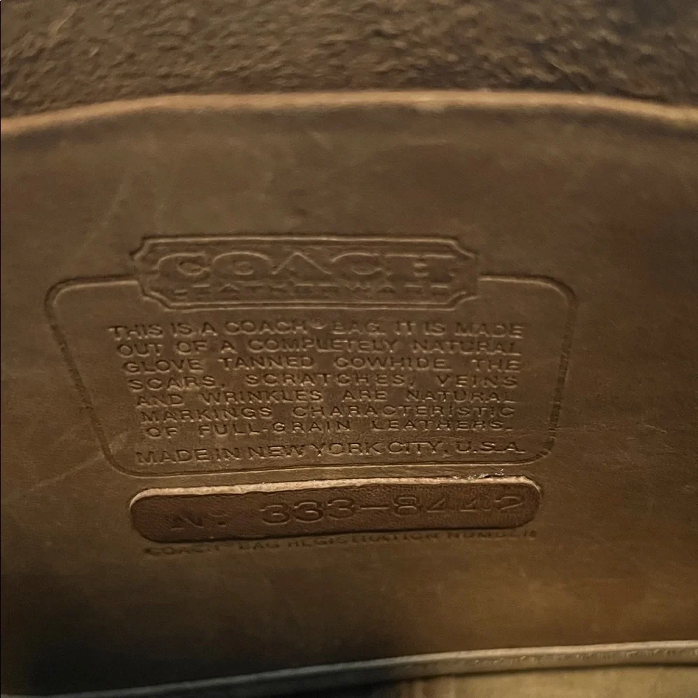 Vintage Coach Tan Leather Crossbody Bag with Gold Hardware - Picture 4 of 10